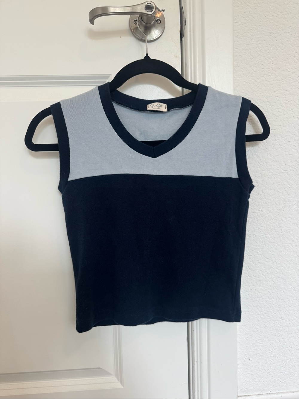 Brandy Melville Navy and Light Blue Colorblock V‑Neck Tank